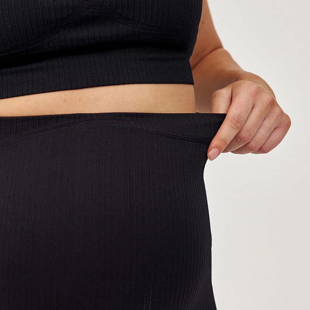 Umstandsleggings Seamless | Schwarz - Image 5